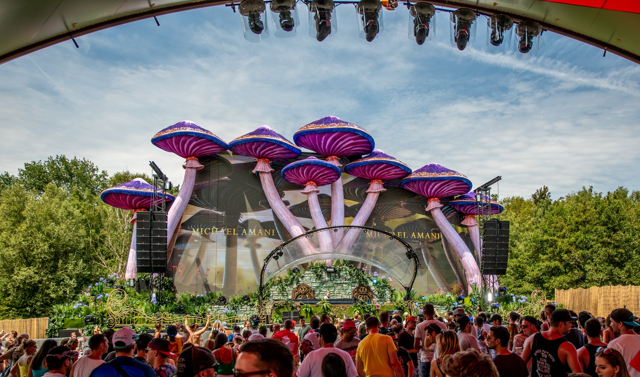 Giant inflatable mushrooms for Tomorrowland 2018.